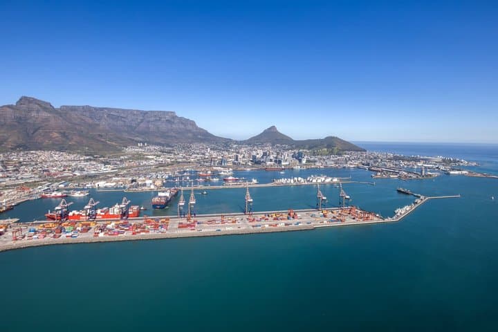 Cape Town Robben Island and Two Oceans Helicopter Tour