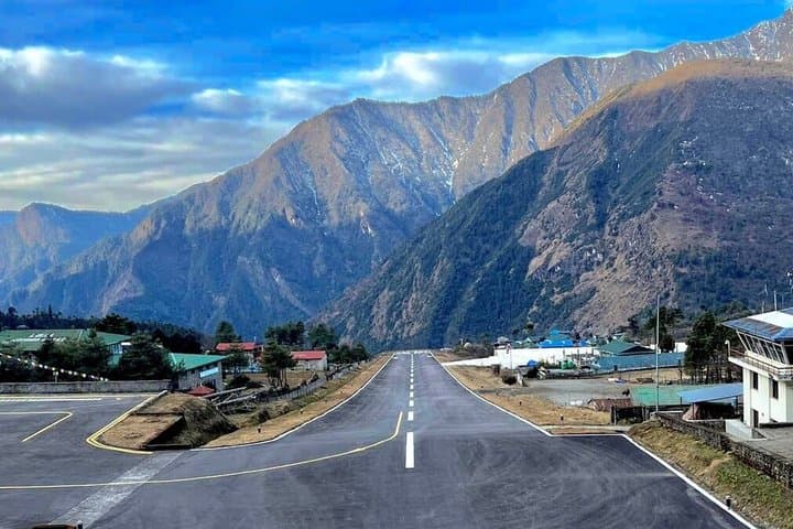 Everest Base Camp Helicopter Tour with landing