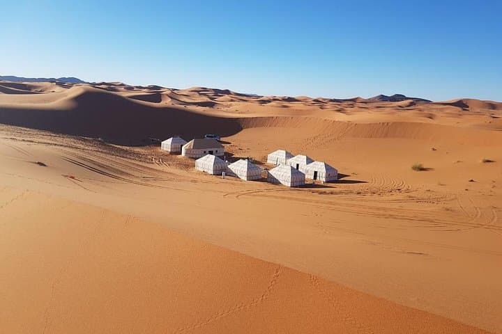 Helicopter Ride with overnight in Luxury Desert Camp - Tour from Marrakech