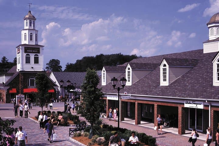 Woodbury Common Shopping Outlet