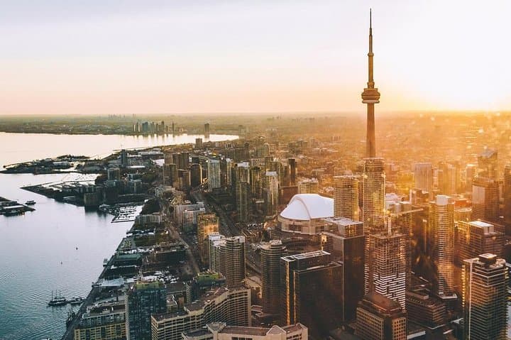 14-Minute Helicopter Tour Over Toronto