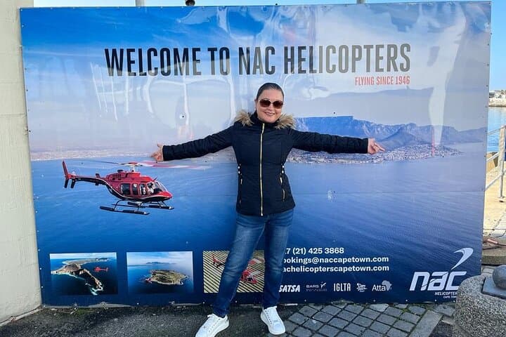 Cape Town Helicopter flight, Wine Tasting & Picnic Lunch Private Tour