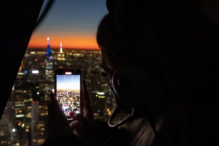 NYC Helicopter Proposal Tour with Photos and Champagne