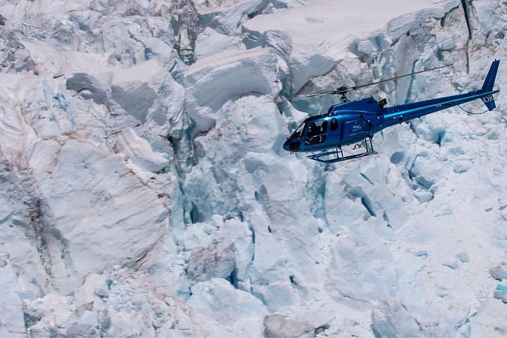 25mins Private Helicopter Flight in Franz Josef with Landing