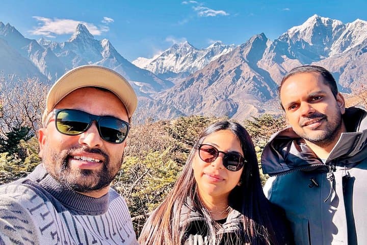 Everest Base Camp & Kala Patthar Landing Helicopter Tour