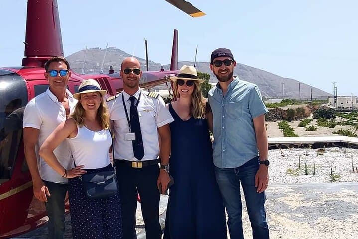 Santorini: 30-min Private Helicopter Sightseeing Flight