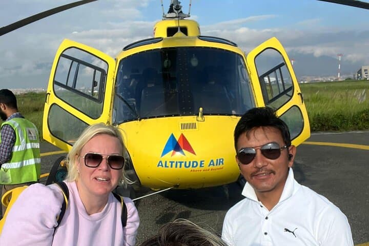Everest Base Camp Helicopter Tour Stop at Hotel Everest View.