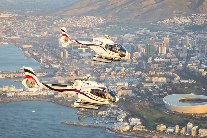 Cape Town: 25min Helicopter Flight with Complimentary Boat Cruise