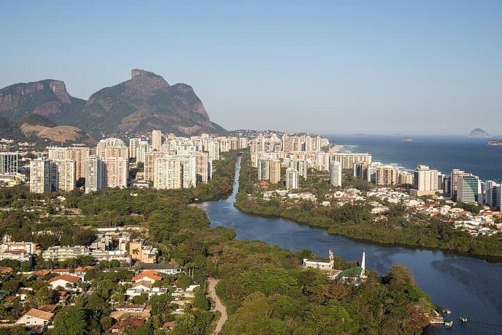 Private 30 min Helicopter Tour in Rio de Janeiro for 3 people