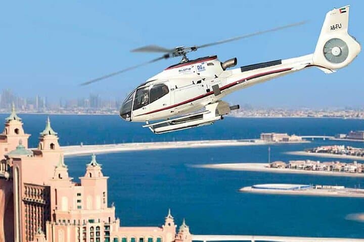 12 Minute Helicopter Ride Tour From Atlantis Dubai