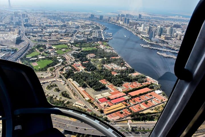 Exclusive 1 Hour Helicopter Flight Over Dubai up to 6 persons