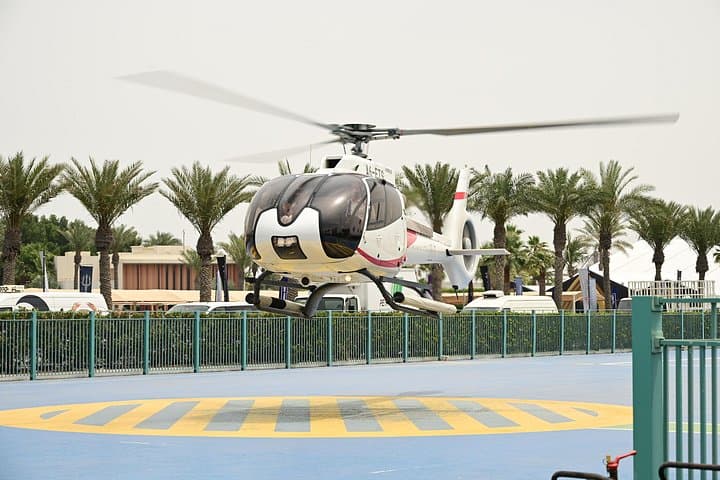 Dubai 12-Minute Helicopter Tour with Atlantis, The Palm Dinner