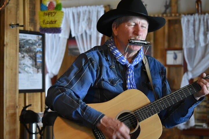 Celebrate your stay wt the Ranch Headquarters with real Cowboy entertainment