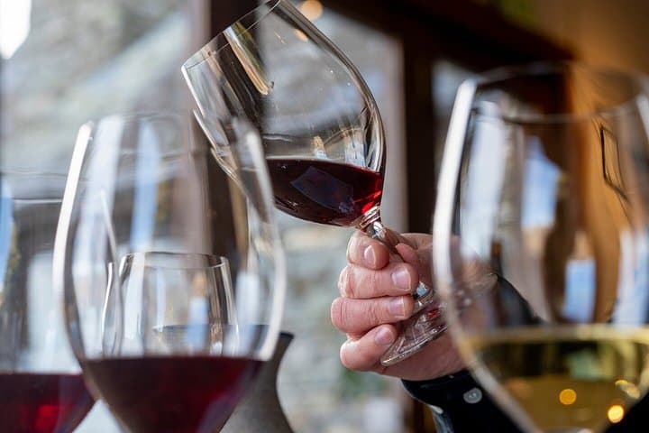 Queenstown Private Helicopter & Wine Tour + À la carte lunch
