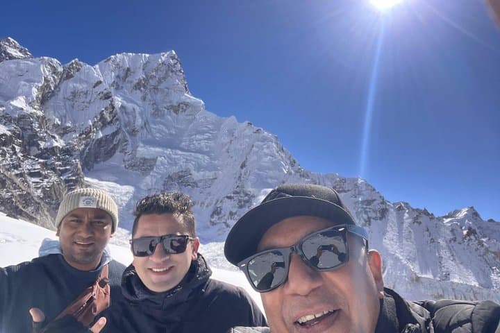 Landing Everest Base Camp Kalapathar by Helicopter with Breakfast
