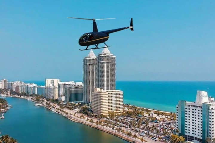 1-Hour Private Luxury Helicopter Tour of Miami