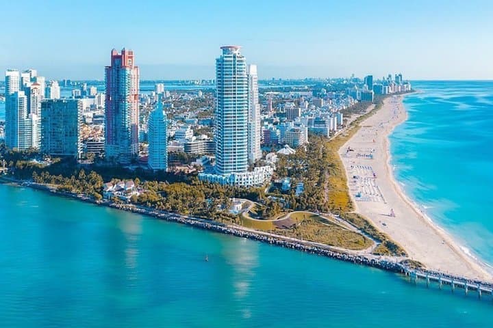 1-Hour Private Luxury Helicopter Tour of Miami