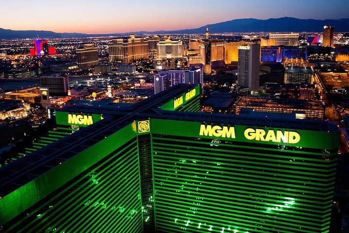Private Helicopter Tour of the Las Vegas Strip at Night