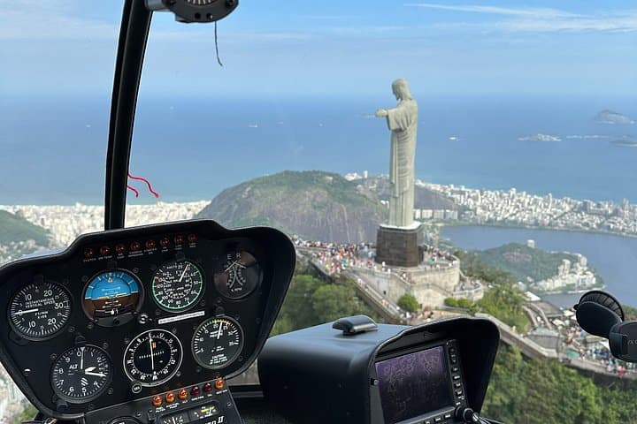 Rio de Janeiro: 25 Min Helicopter Tour Christ the Redeemer