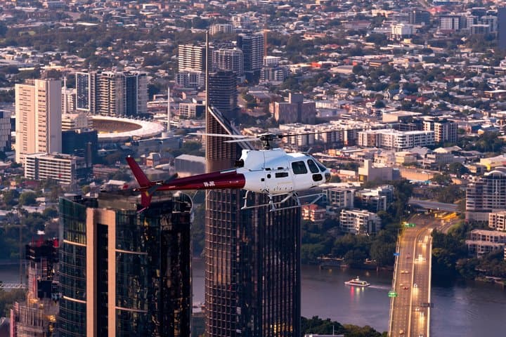 Private Helicopter Scenic Tour of Brisbane - 25min